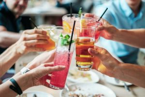 Przepisy na proste drinki sylwestrowe